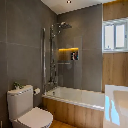 Two Bedroom Apartment, Spacious & Newly Renovated, Three Minutes From The Limasol