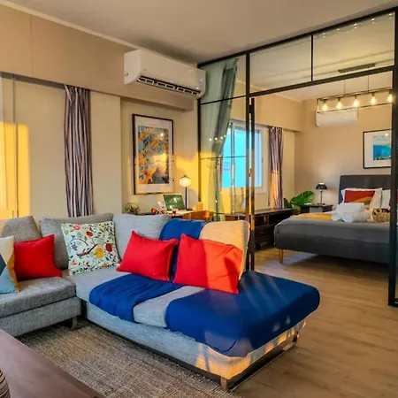 Two Bedroom Apartment, Spacious & Newly Renovated, Three Minutes From The * Limassol